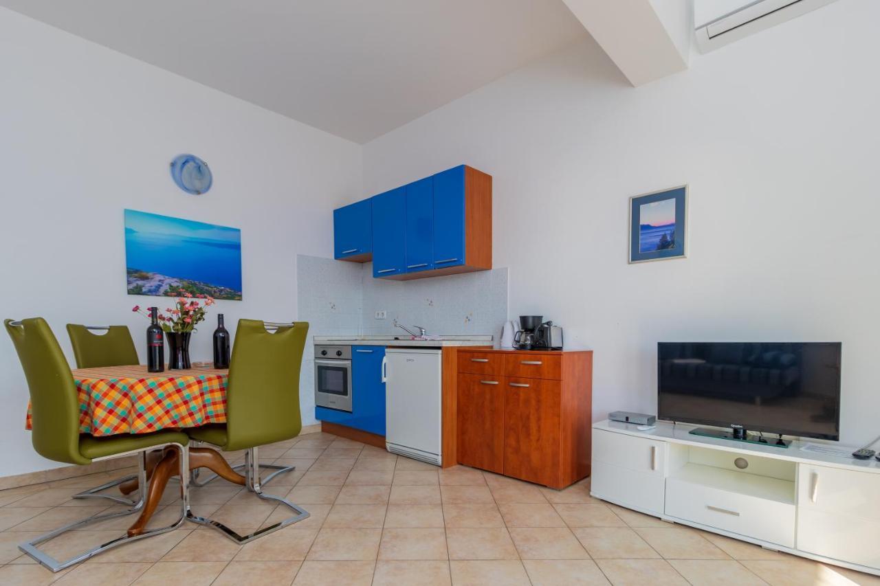 Apartment Mandolina Marusici (Split-Dalmatia)